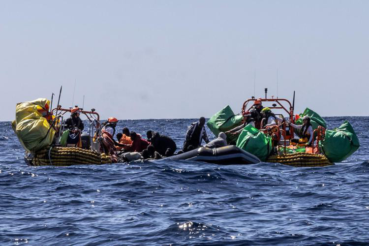 50 migrants adrift dead of hunger, thirst and burns: unheeded appeals